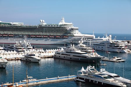 Bosphorus Fun Cruise on Luxury Yacht in Istanbul